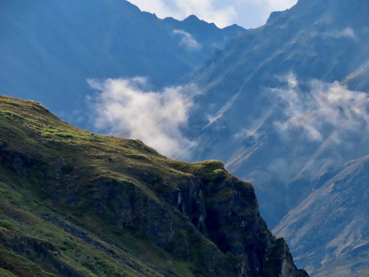 Valhalla Trek Hall Of The Mountain Gods - Alaska Hiking Trips 